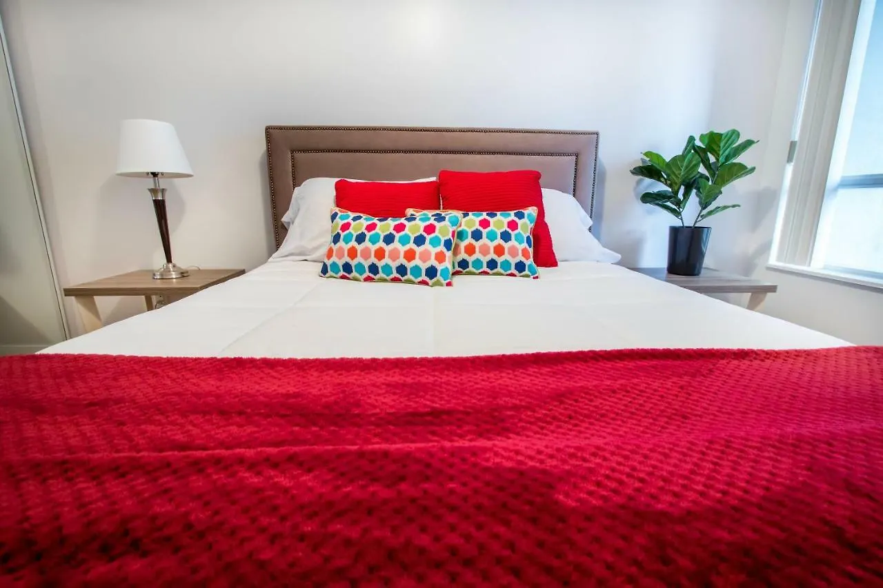 Micasa Suites - Stylish Condo In The Heart Of Downtown Toronto 0*,  Canadá
